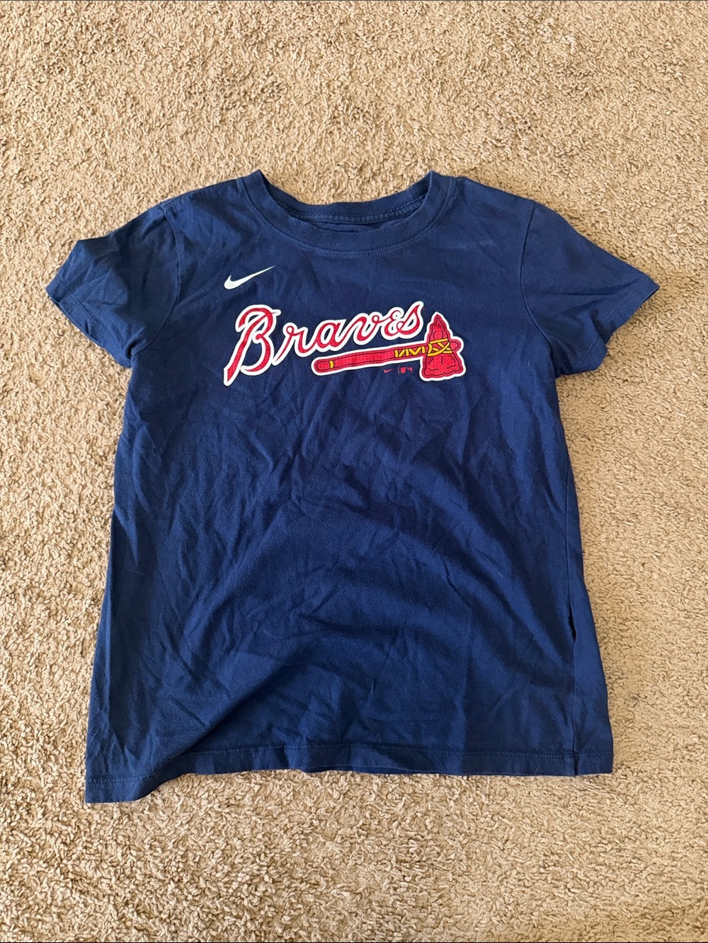 Size small Atlanta Braves Navy Graphic Tee